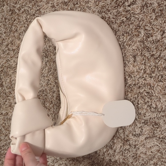 Melie Bianco Alexandra cream vegan leather top handle bag - Picture 8 of 9